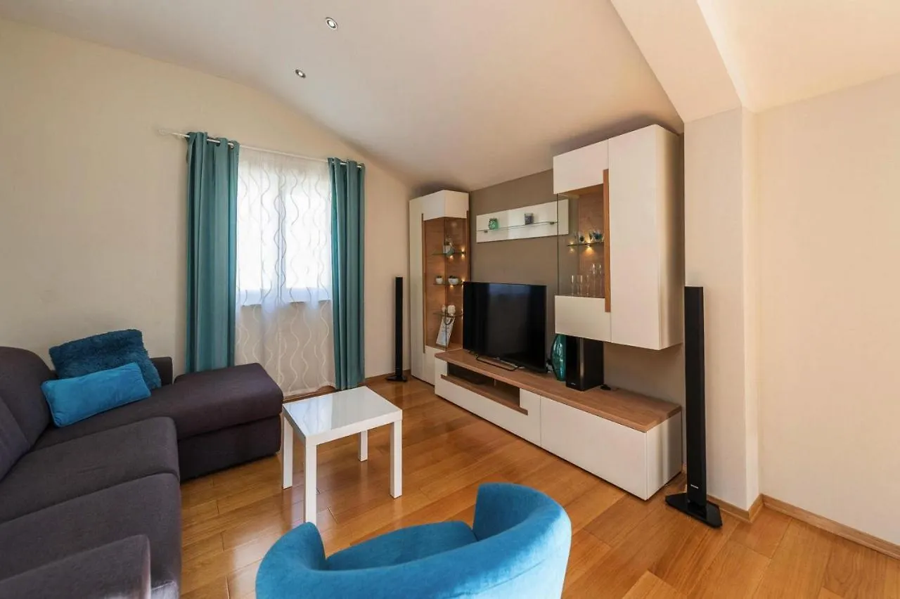 Holiday Home In Petrcane Croatia