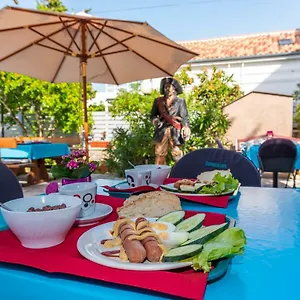 Pansion Pirat Bed & Breakfast